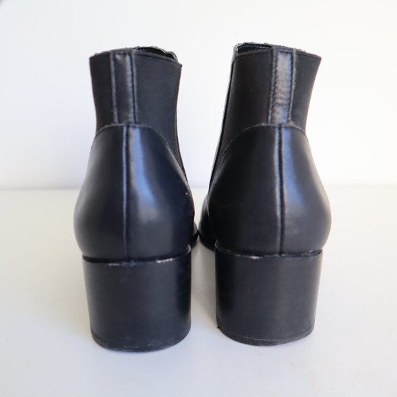 Black Leather Pointed Toe Chelsea Ankle Boots, Size 6 - Picture 8 of 11